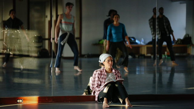 Grisha Coleman leads <i>Treadmill Dreamtime</i> rehearsal