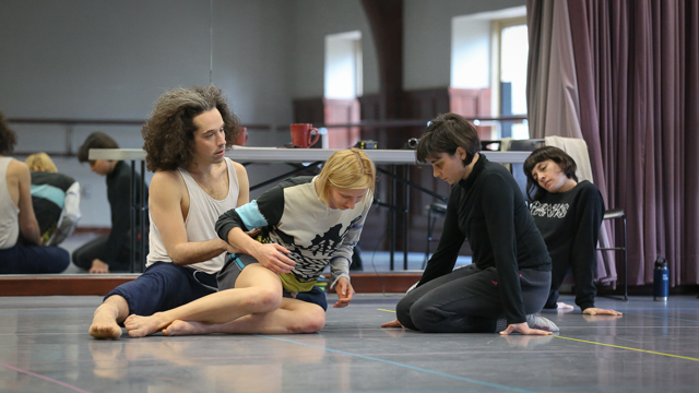 Gill directs Stuart Singer and Heather Lang