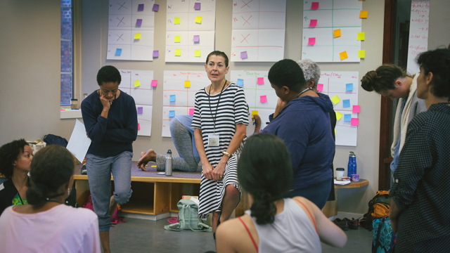 Facilitator Yolanda Cesta Cursach leads a group discussion.