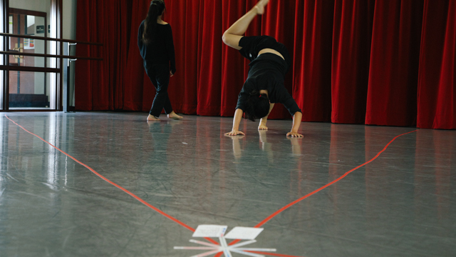 Kim Savarino and Lai-Yi Ohlsen working in the studio