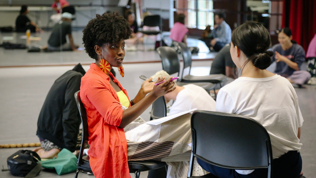 Melanie Greene speaks with Lai-Yi Ohlsen at the first sharing