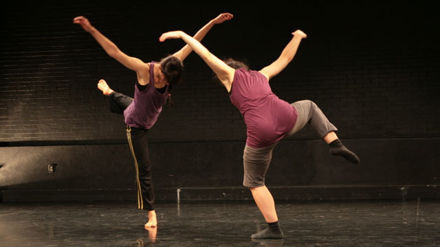 Kennis Hawkins and Victoria Roberts-Wierzbowski perform in <i>Restless Eye</i> Informal Showing